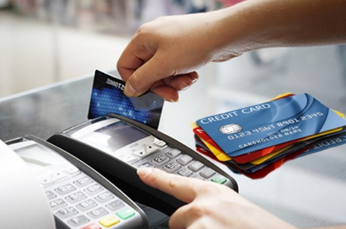 Rút tiền thẻ tín dụng là gì?