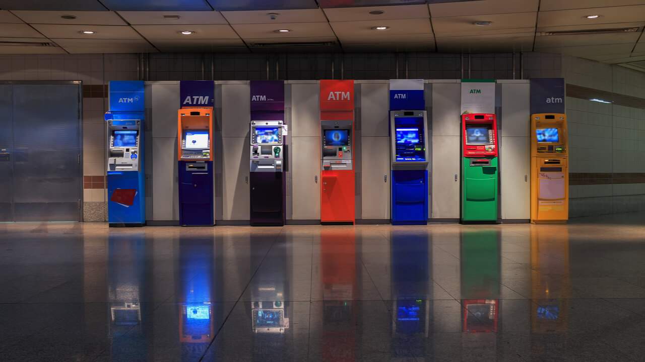 Khách hàng có thể rút tiền thẻ tín dụng Mcredit tại bất cứ cây ATM nào có biểu tượng JCB